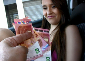 Womanizer screwed chick in the abandoned building