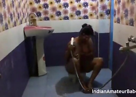 Mind-Blowing inexperienced indian babe showering