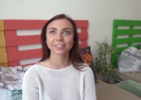 Wild fucking session with a smoldering beauty